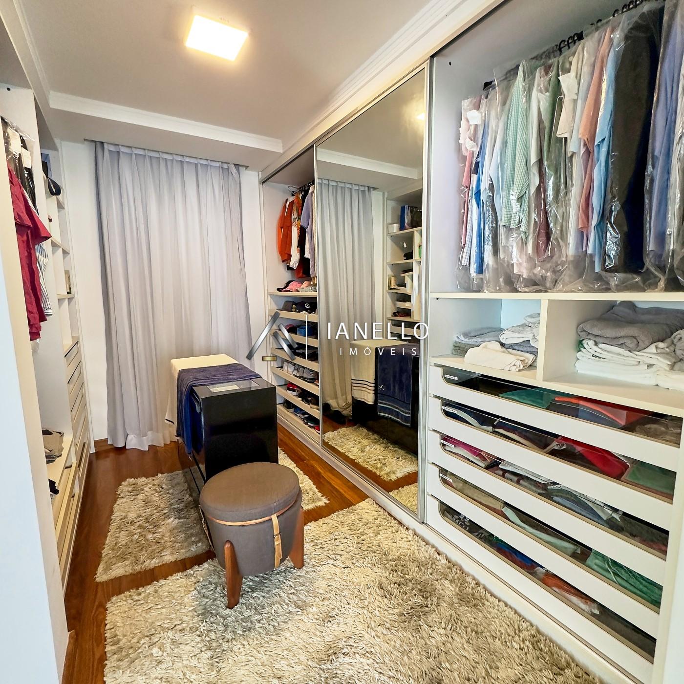 closet  suite 5 master